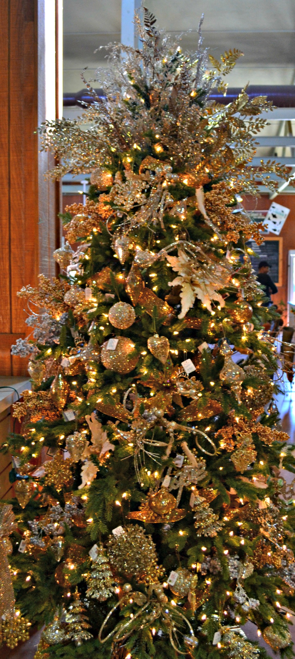 silver and gold tree