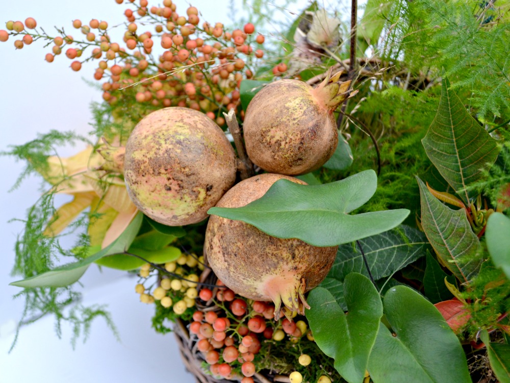 pomegranate centerpiece close pom