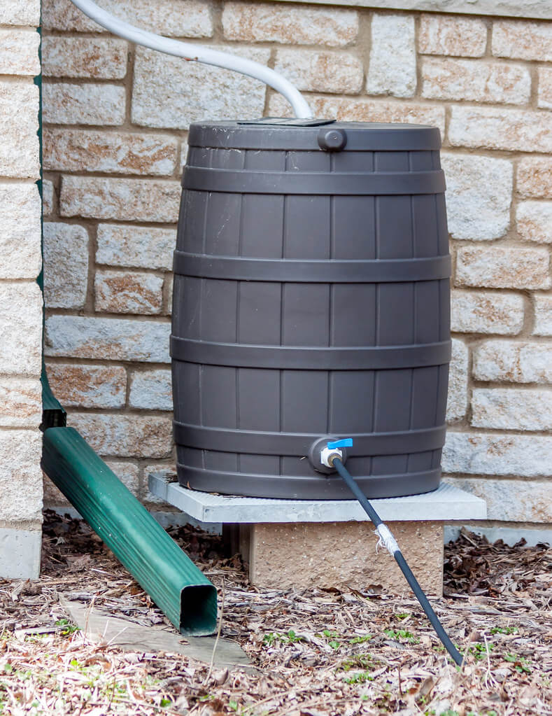 rain barrel hooked up to house
